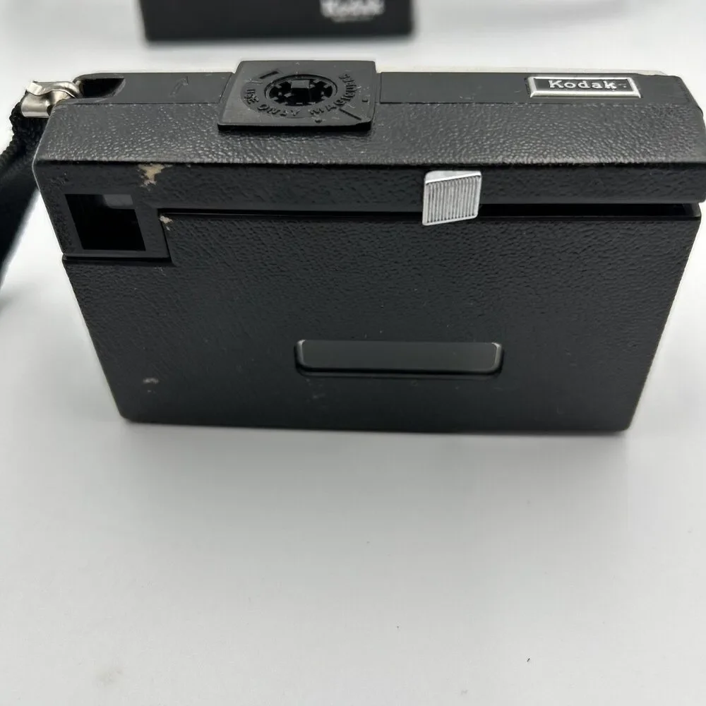 Vintage Kodak Instamatic X-15 126 Film Camera w/ Case & Manual Untested USA